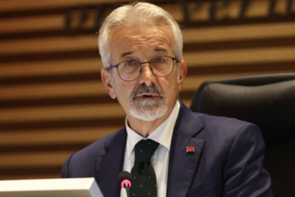 Gözaltındaki Nilüfer Belediyesi eski Başkanı Erdem... Gözaltındaki Nilüfer Belediyesi eski Başkanı Erdem...