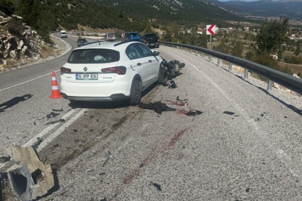 Motosiklet sürücüsünün öldüğü kaza, kamerada! Motosiklet sürücüsünün öldüğü kaza, kamerada!