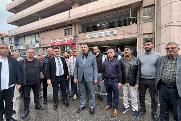 AK Parti Konak’tan yıkım kararına tepki: Kem... AK Parti Konak’tan yıkım kararına tepki: Kem...