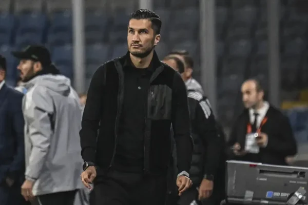 Başakşehir’den Erol Bulut’un casusluk ... Başakşehir’den Erol Bulut’un casusluk ...