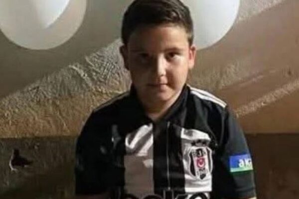 Okulda fenalaşan 11 yaşındaki Suat, hayatını kaybe... Okulda fenalaşan 11 yaşındaki Suat, hayatını kaybe...