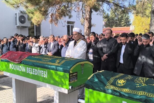 Gıda zehirlenmesi faciasında ölen anne ile çocukla...