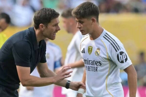 Xabi Alonso’dan Arda Güler’le özel top...