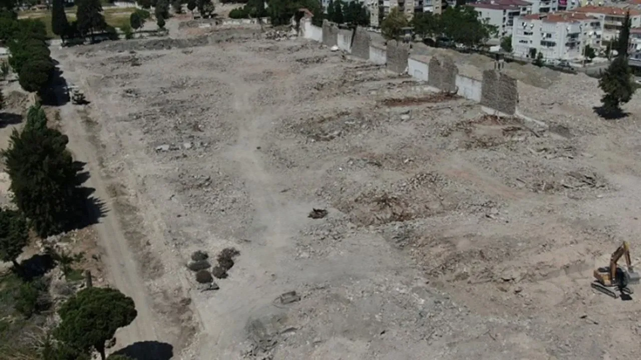 Tugay’dan ‘Buca Cezaevi’ planı eleştirilerine yanıt: Gönlümden geçen tamamının yeşil alan olması ama…