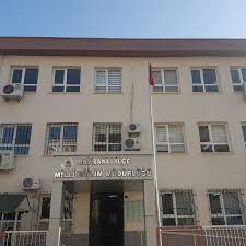 Bayraklı’da Eğitimde Tarafsızlık Krizi Bayraklı’da Eğitimde Tarafsızlık Krizi