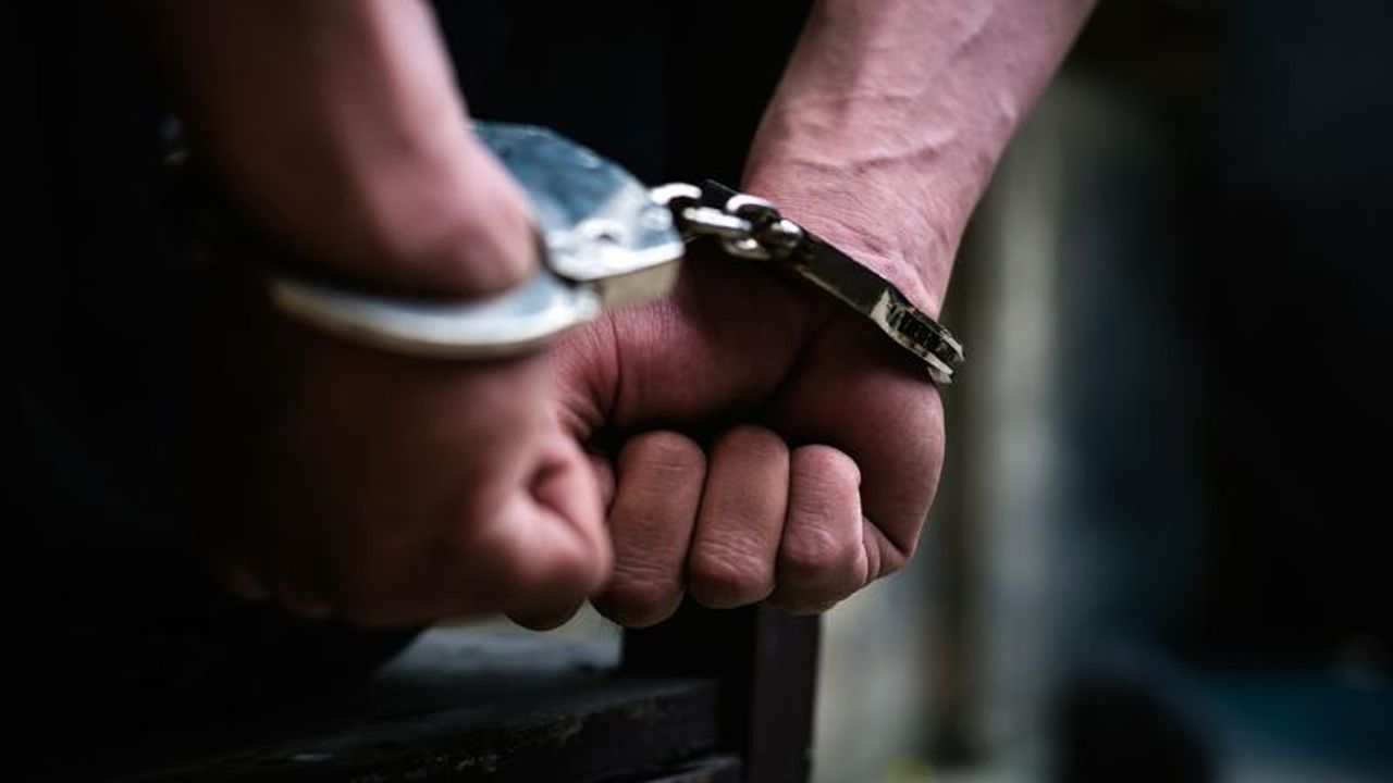 Polisin ‘dur’ ihtarına uymayan sürücü tutuklandı