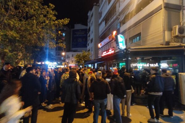 Derbi seyyarları üzdü… Düdükler, formalar el...