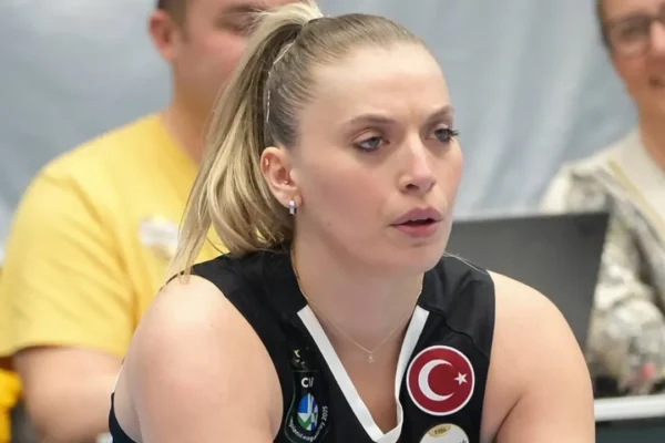VakıfBank’ta Cansu Özbay’a kötü haber