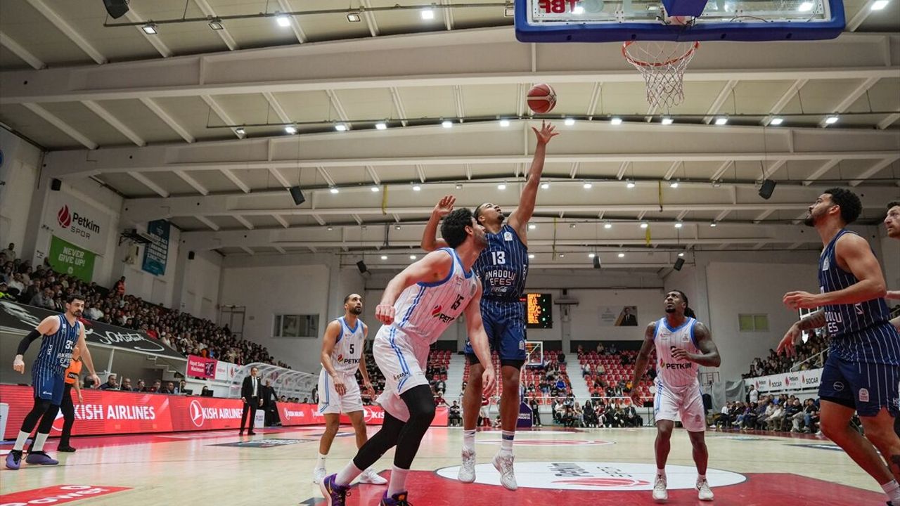 Anadolu Efes, Aliağa Petkimspor’u farklı geçti: 85-60