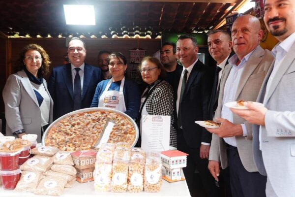 Manisa Gastronomi Panayırı Mesir Festivali açıldı!