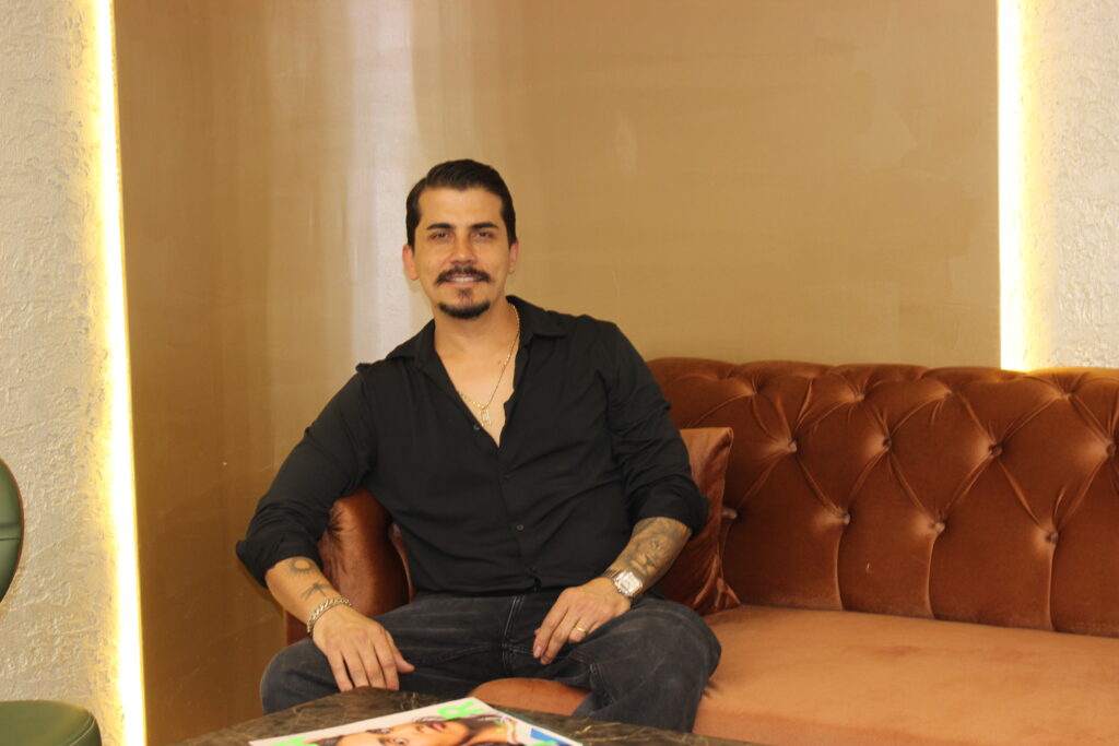 Işıltılı Renklerin Ardındaki İsim: Serdar Yıldız