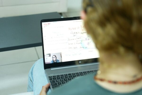 Manisa Büyükşehir’den online eğitim