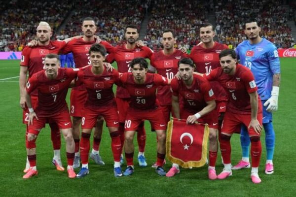 A Milli Takım galibiyet hedefiyle Paraguay karşısı...