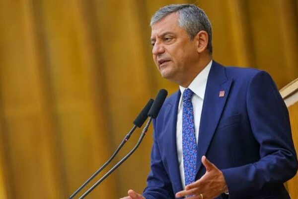 Yeni parti hazırlığı: Grup toplantısında ilan edec...