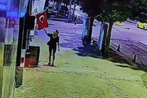Türk bayrağını yakıp kaçan kadının ifadesi ortaya ...