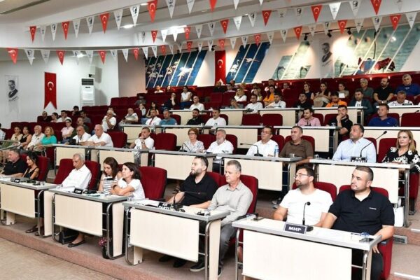 Çiğli’de meclis üyelerinden ‘AK Parti’ iddialarına ortak yanıt: Siyasi duruşumuz net!